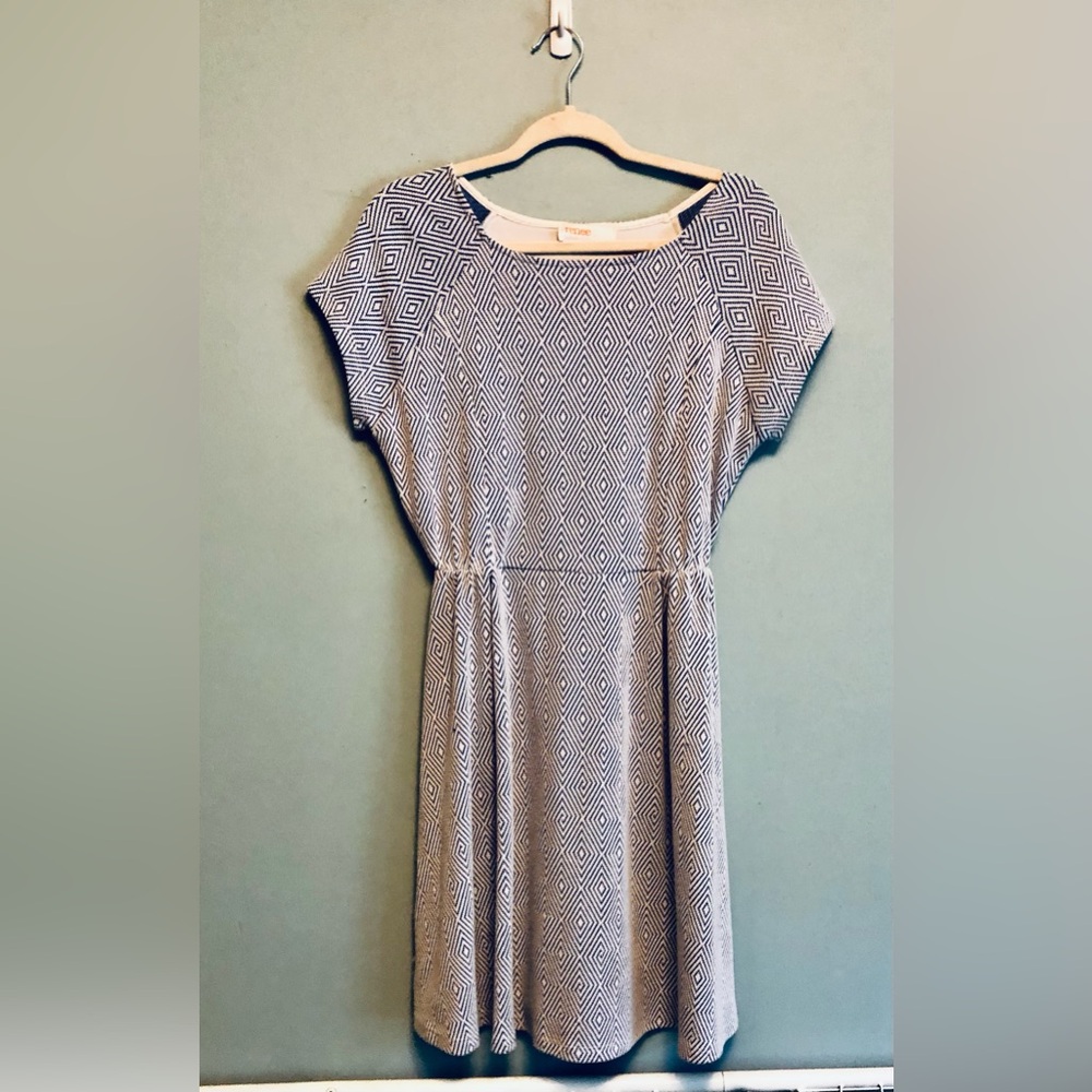 Renee C. Navy & White Geometric Midi Dress